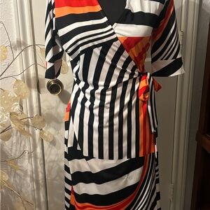 Thyme Wrap Around Dress Sz M